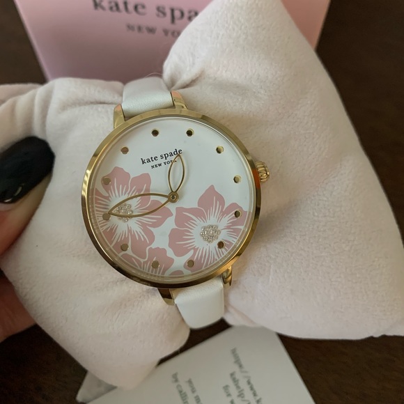 New Kate spade watch 🦋 unique - Picture 2 of 7